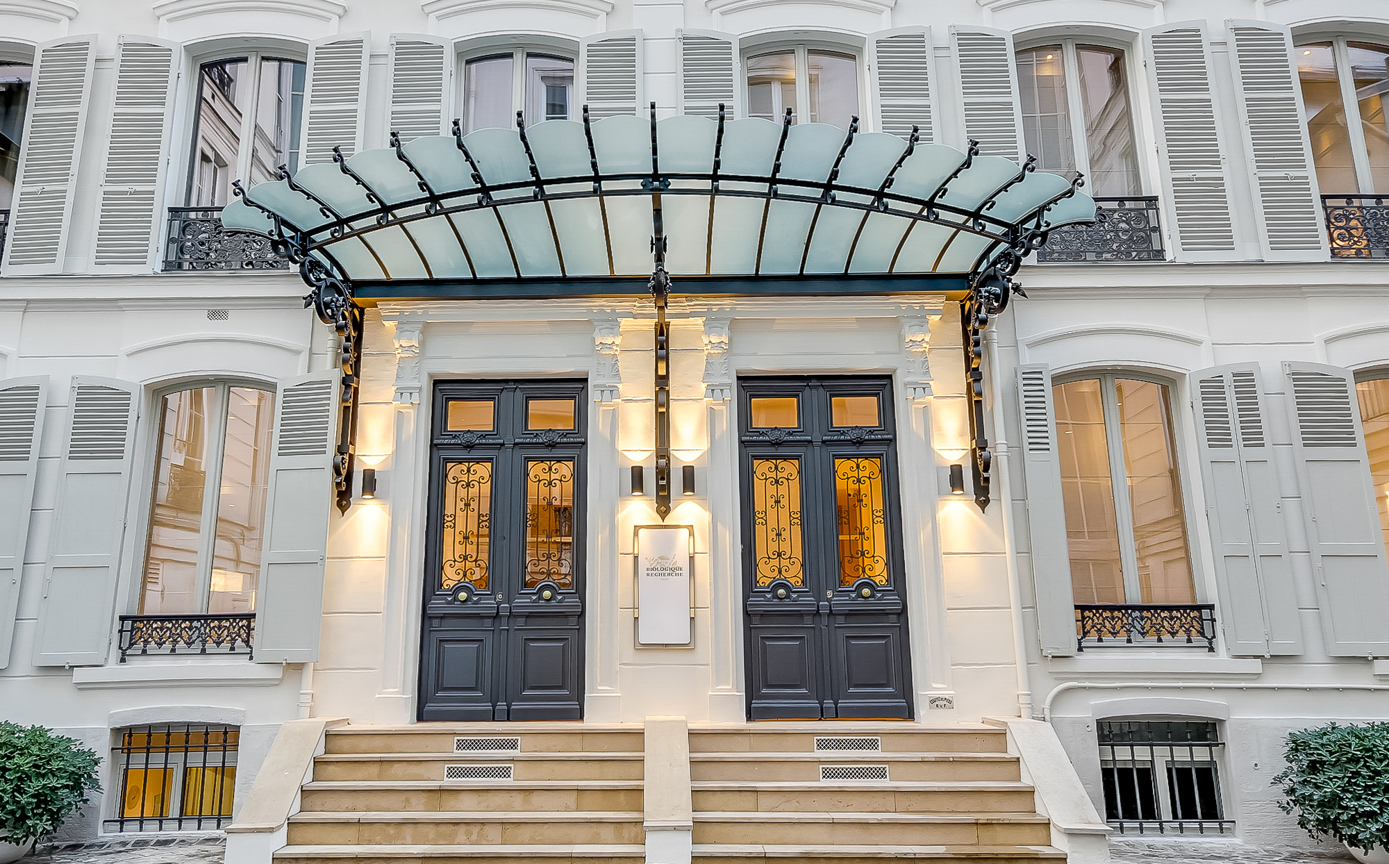 The luxury of a private mansion